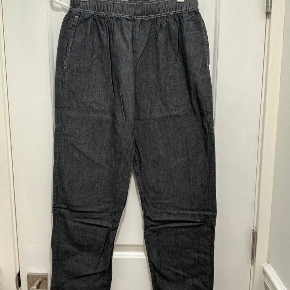 Men's Pants, size 30 inches, elastic waist, gray, excellent condition 1 piece